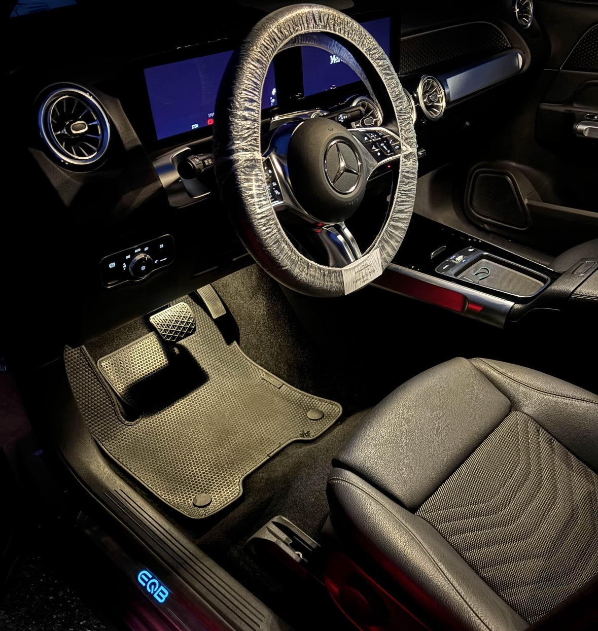 Rens af forsæde i bil